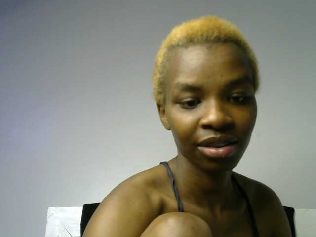 Juicygirl-1 live cam on BongaCams