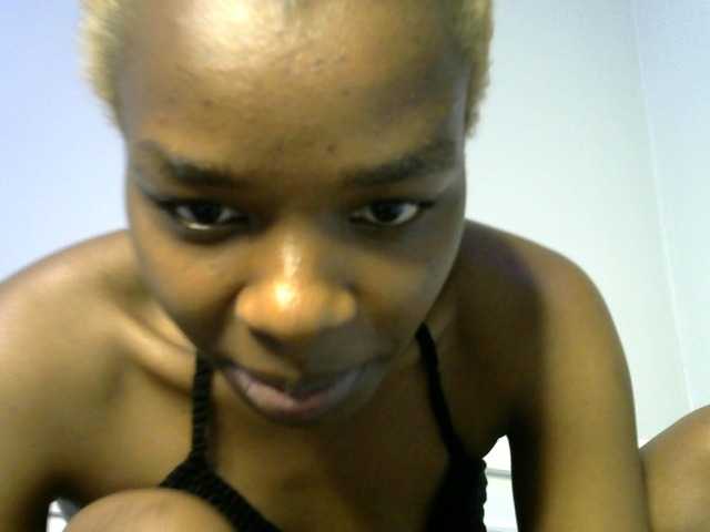 Juicygirl-1 live cam on BongaCams