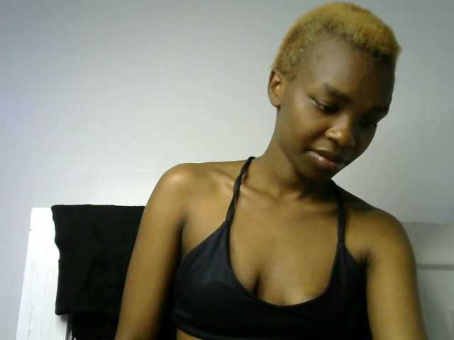 Juicygirl-1 live cam on BongaCams