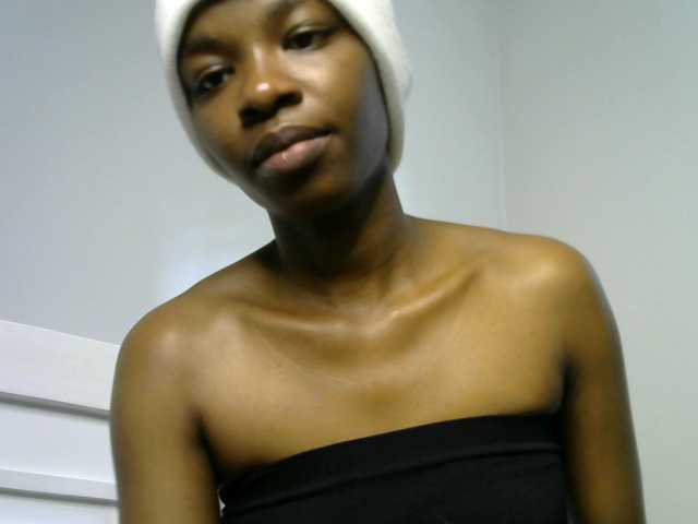Juicygirl-1 live cam on BongaCams
