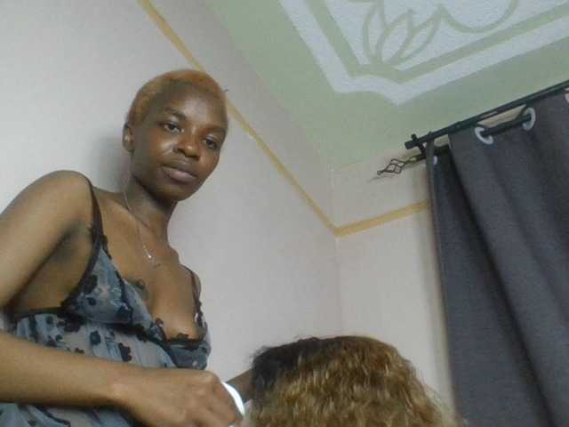 Juicygirl-1 live cam on BongaCams