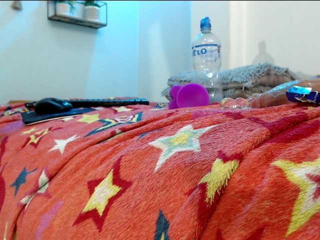 deborahot26 live cam preview