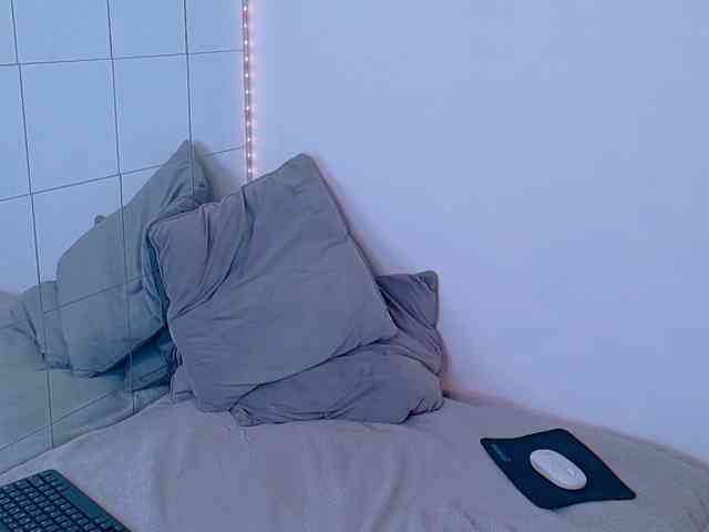 SellennaX webcam