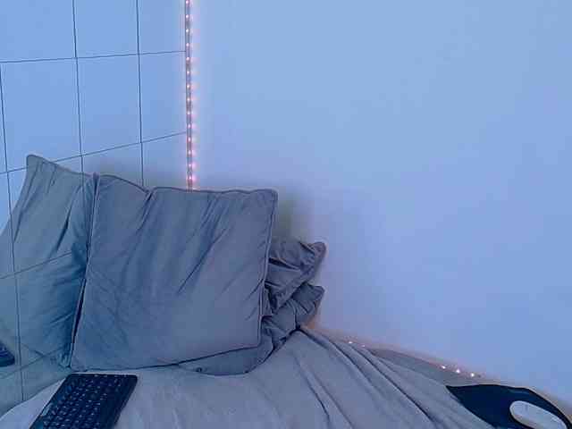 SellennaX webcam