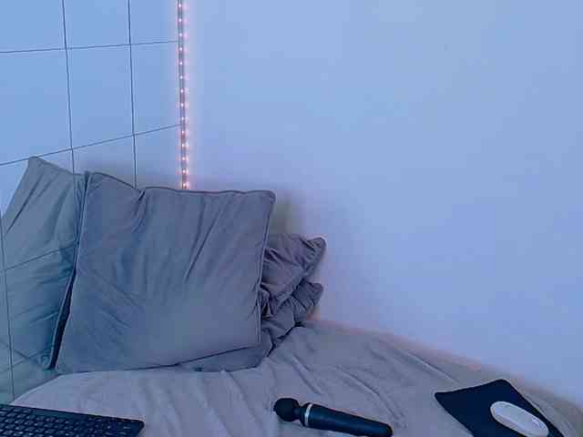 SellennaX webcam