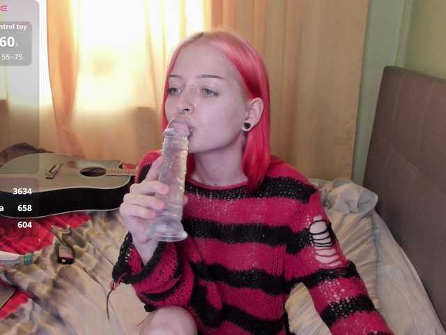 LiaPetite live cam on BongaCams
