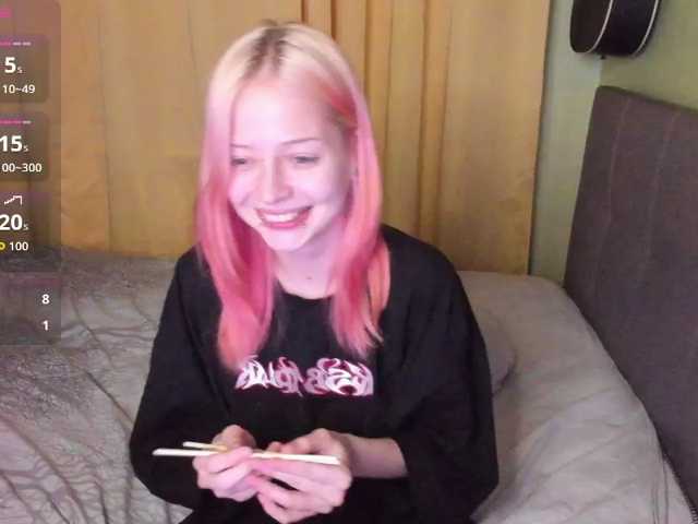 LiaPetite live cam on BongaCams