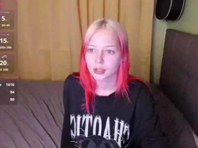 LiaPetite live cam on BongaCams