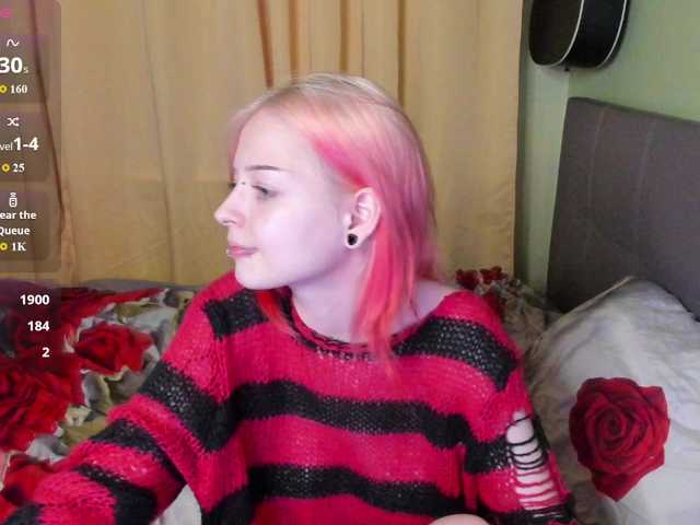 LiaPetite live cam on BongaCams
