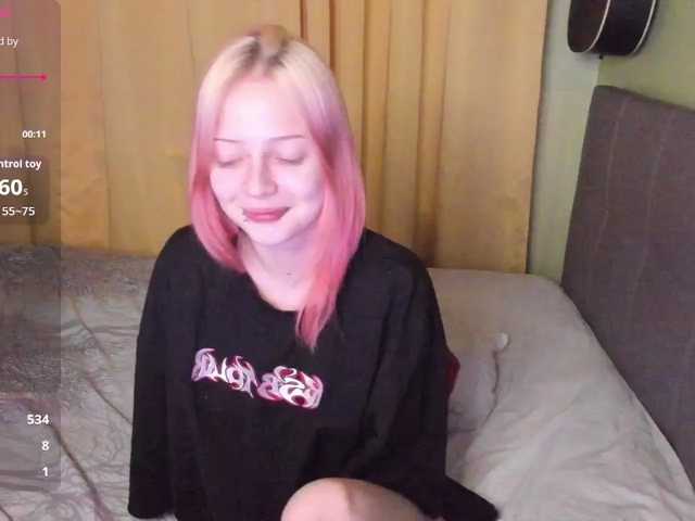 LiaPetite live cam on BongaCams