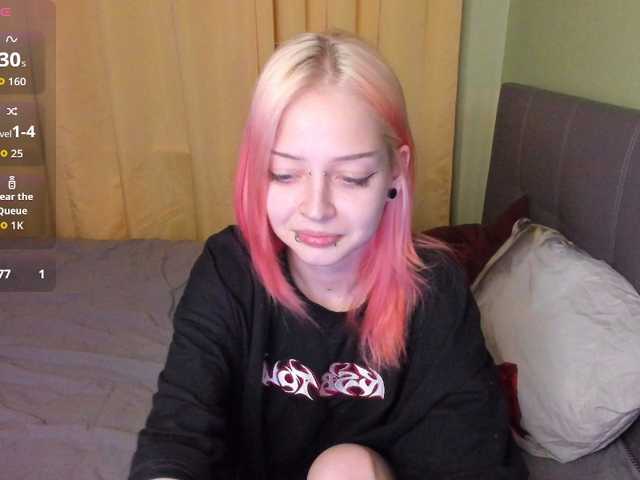 LiaPetite live cam on BongaCams
