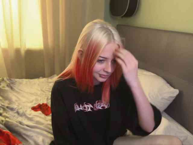 LiaPetite webcam