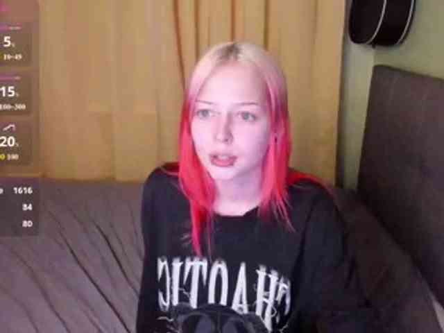 LiaPetite webcam