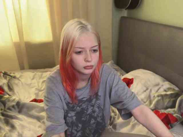 LiaPetite webcam
