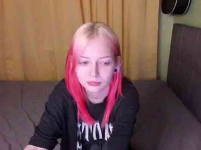 LiaPetite webcam