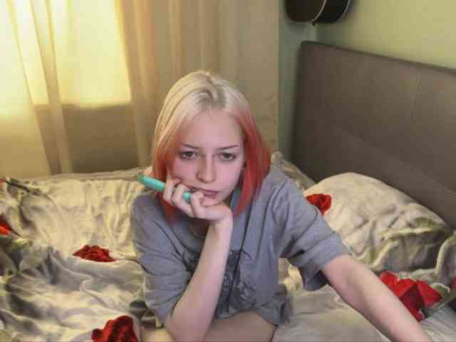 LiaPetite webcam