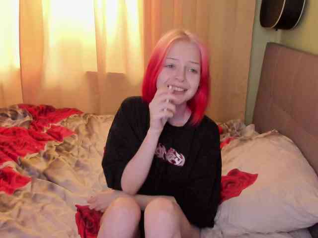 LiaPetite webcam