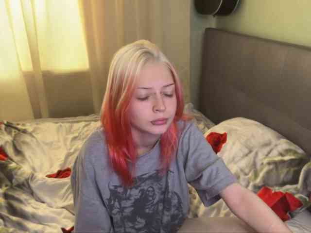 LiaPetite webcam