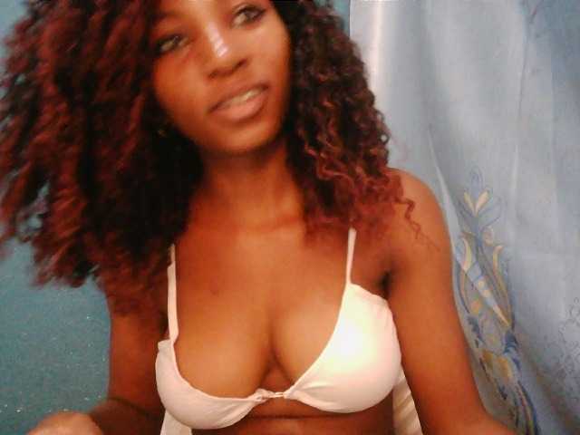 Sorayah1 live cam on BongaCams