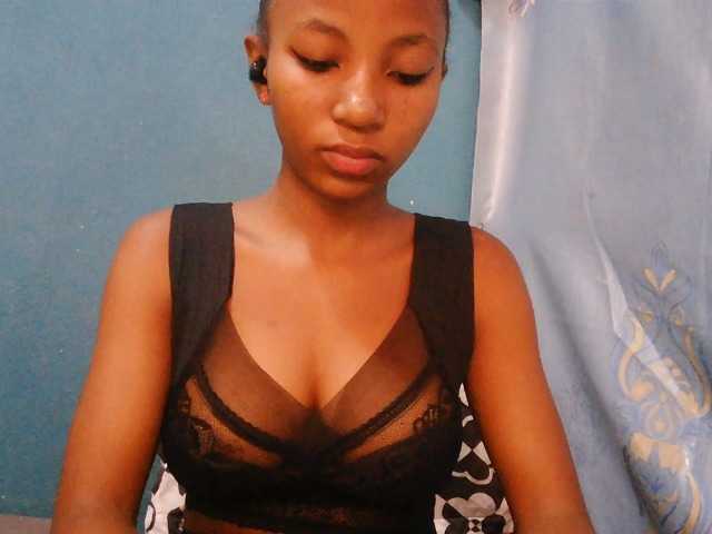 Sorayah1 live cam on BongaCams