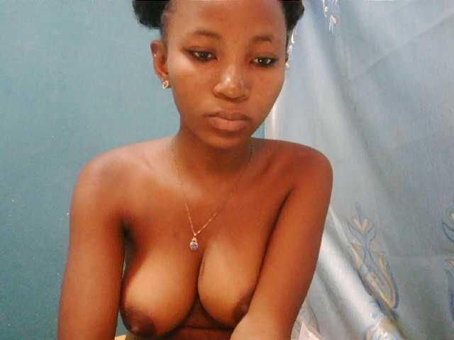 Sorayah1 live cam on BongaCams