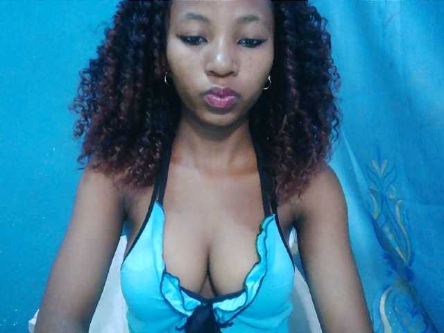 Sorayah1 live cam on BongaCams