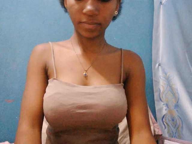 Sorayah1 live cam on BongaCams