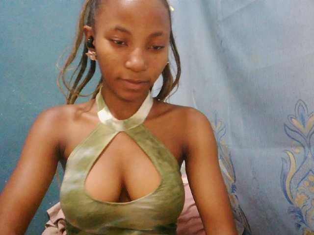 Sorayah1 live cam on BongaCams