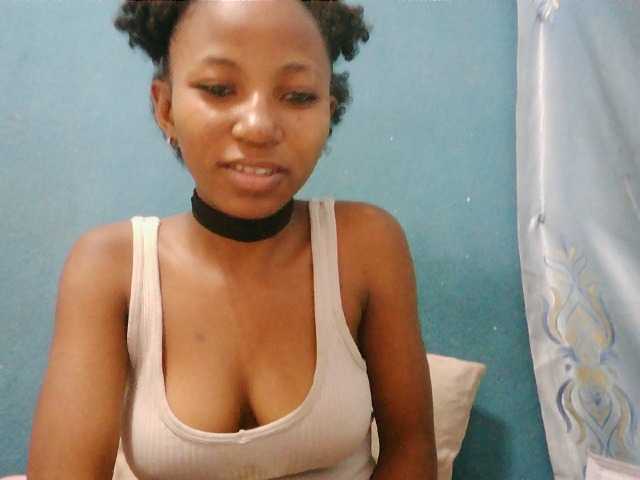 Sorayah1 live cam on BongaCams
