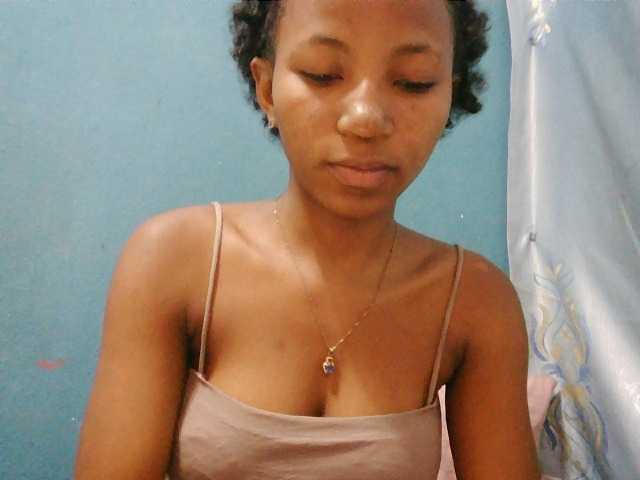 Sorayah1 live cam on BongaCams