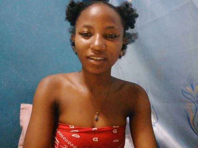 Sorayah1 live cam on BongaCams