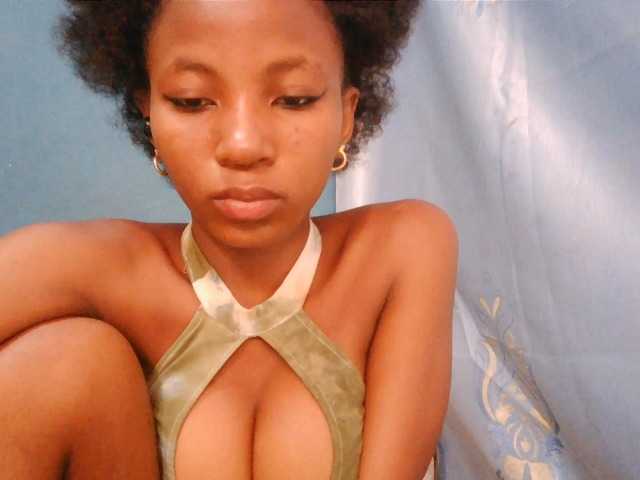 Sorayah1 live cam on BongaCams