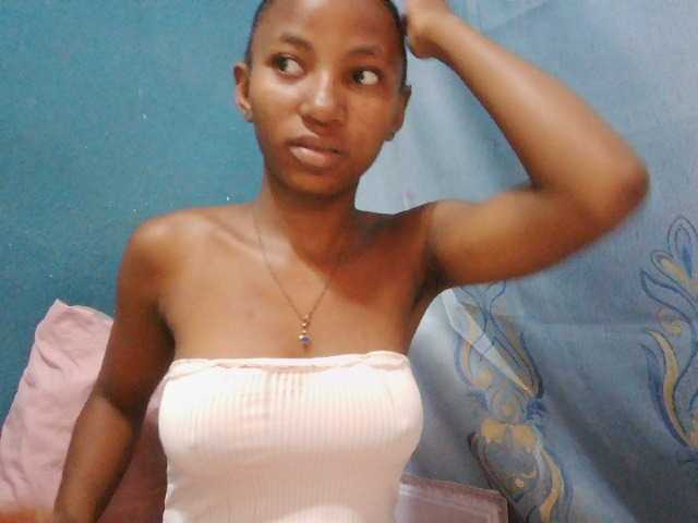 Sorayah1 webcam bongacams model stream image