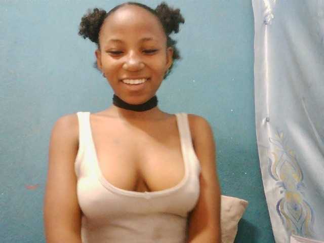 Sorayah1 live cam on BongaCams