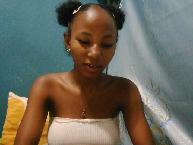 Sorayah1 live cam on BongaCams