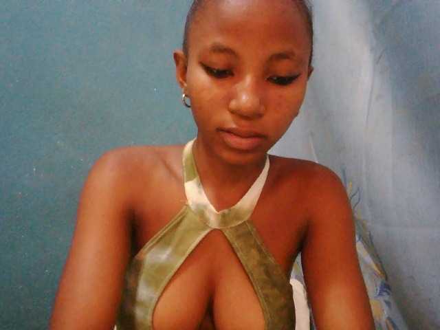 Sorayah1 live cam on BongaCams