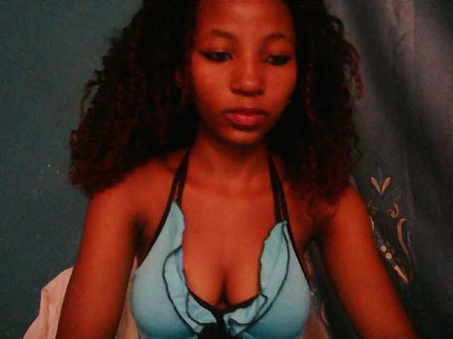 Sorayah1 live cam on BongaCams
