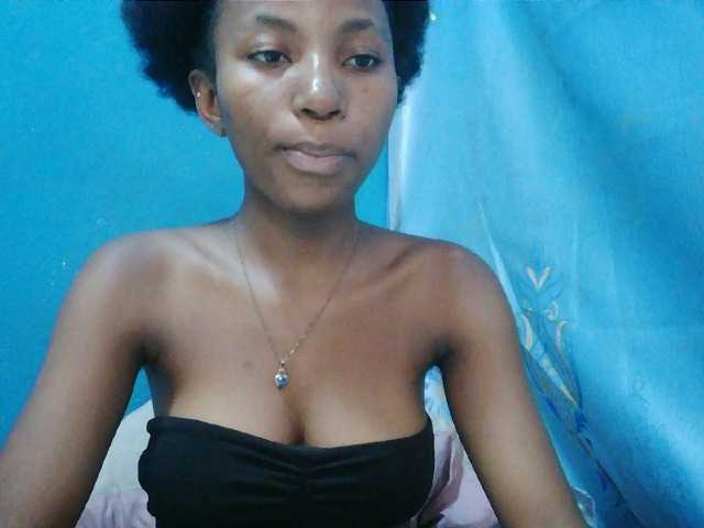 Sorayah1 live cam on BongaCams