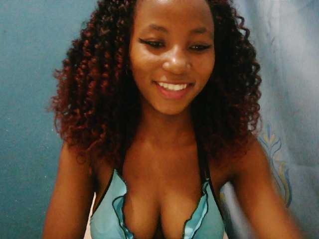 Sorayah1 live cam on BongaCams