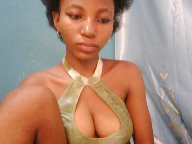 Sorayah1 live cam on BongaCams