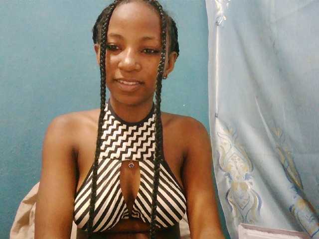 Sorayah1 live cam on BongaCams