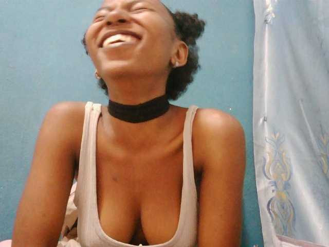 Sorayah1 live cam on BongaCams