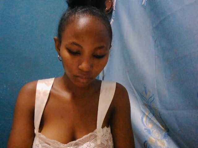 Sorayah1 live cam on BongaCams
