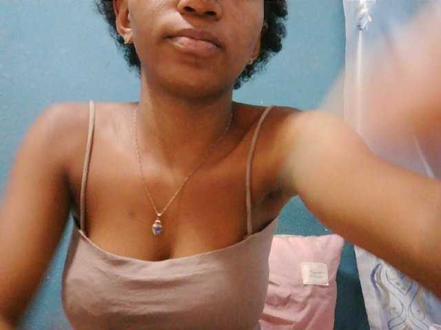 Sorayah1 live cam on BongaCams