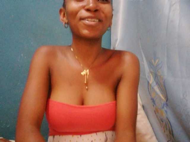 Sorayah1 live cam on BongaCams