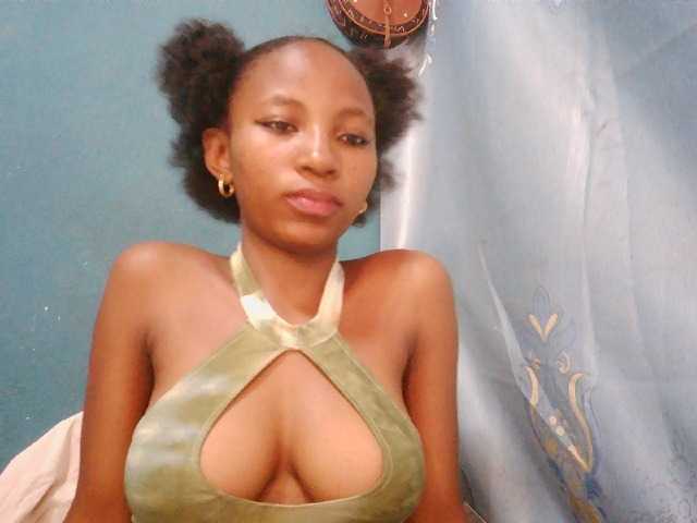 Sorayah1 live cam on BongaCams