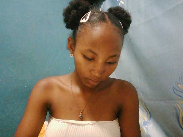Sorayah1 live cam on BongaCams