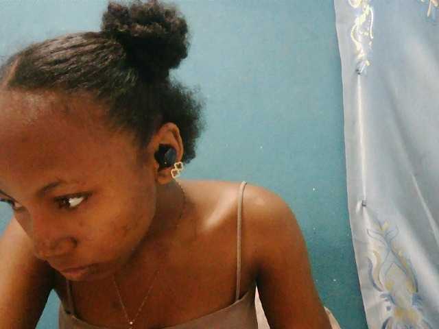 Sorayah1 live cam on BongaCams