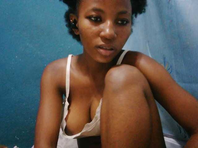 Sorayah1 live cam on BongaCams