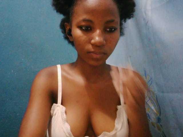 Sorayah1 live cam on BongaCams